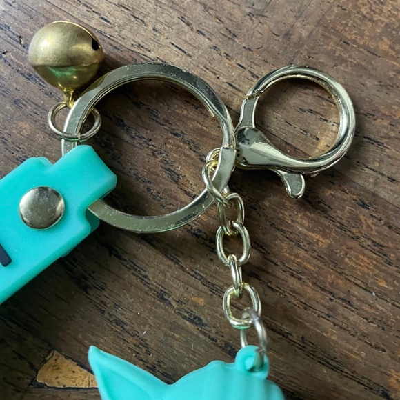 Baby Yoda Keychain Green - Picture 2 of 5